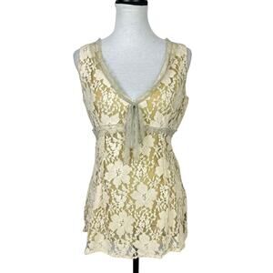 Nick & Mo NWT Cream Beige Lace Layered V-neck Tailored Sleeveless Top